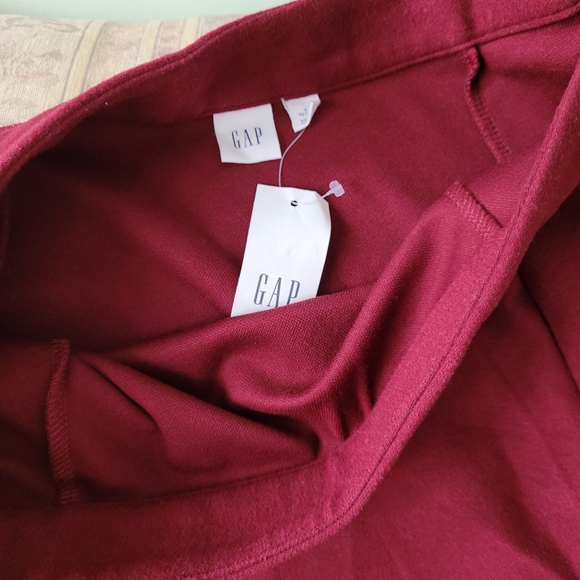 NEW GAP SKIRT (8) - Picture 4 of 11